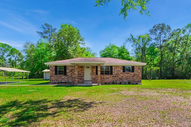 541 County Road 713, Buna, TX 77612