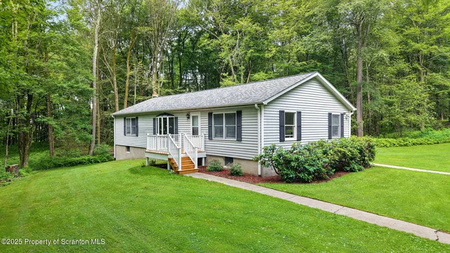 205 Dark Hollow Rd, Montrose, PA 18801