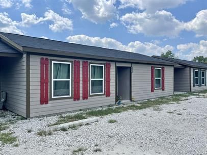 1452 County Road 182 #A, Gainesville, TX 76240