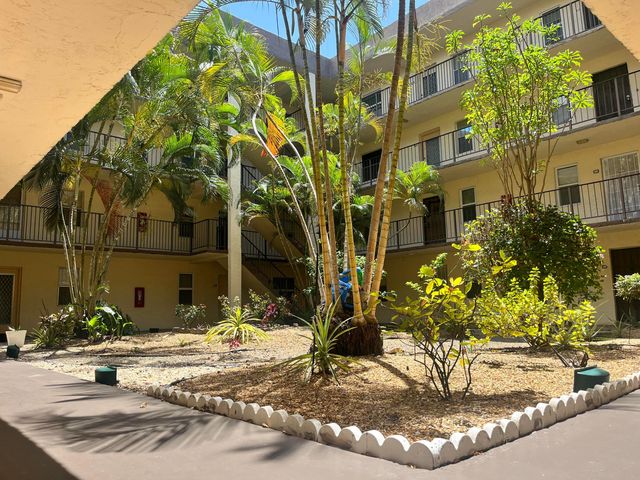 2871 Somerset Drive #414, Fort Lauderdale, FL 33311