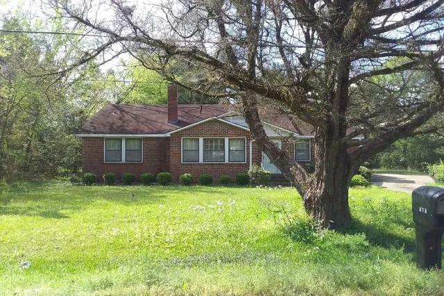 512 Agee Ave, Selma, AL 36701