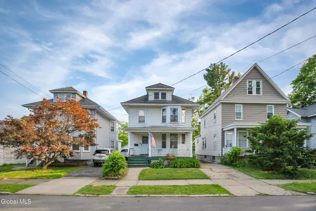 1322 Alden Place, Schenectady, NY 12308