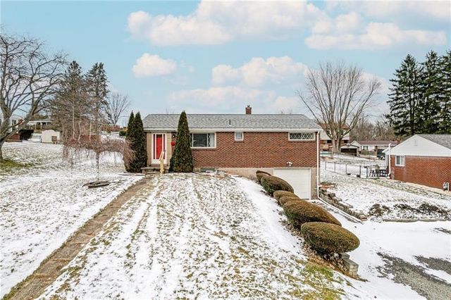3029 Mintwood Dr, Lower Burrell, PA 15068