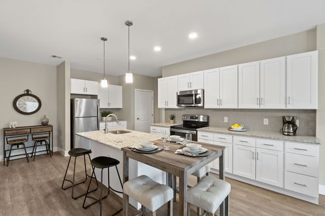 3 Brookes Ct #D-224, Haddam, CT 06438