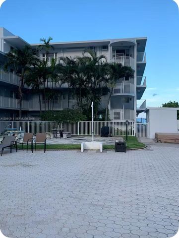 1480 S  Ocean Blvd #218, Pompano Beach, FL 33062