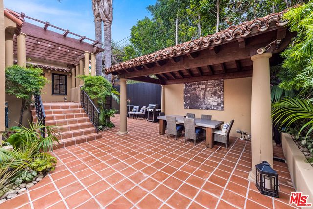 9028 Norma Pl, West Hollywood, CA 90069
