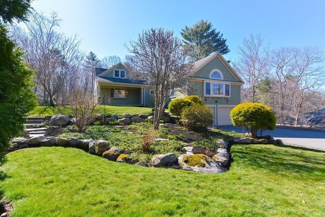 23 Forest Ln, Manchester, MA 01944