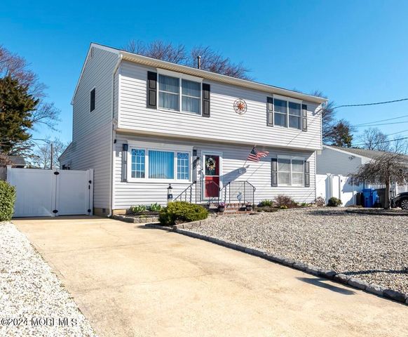 737 Tunney Point Drive, Toms River, NJ 08753