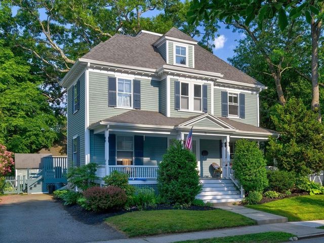 72 Fisher Ave, Newton, MA 02461