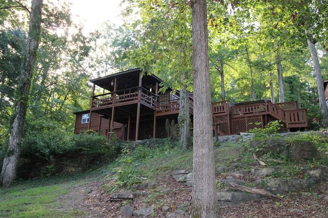 658 Lakeshore Dr, Mammoth Cave, KY 42259