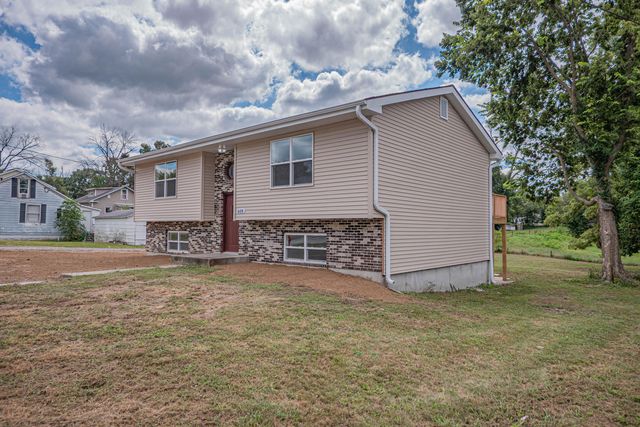 608 Gilman St, Moberly, MO 65270