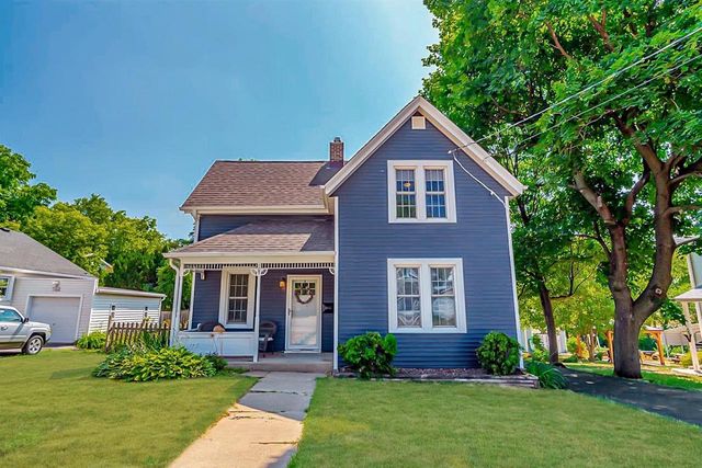 105 South 8th Street, Mount Horeb, WI 53572