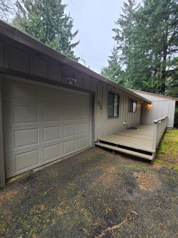 175 SW The Pines Dr, Depoe Bay, OR 97341