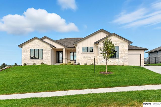 11412 S  124th St, Papillion, NE 68046