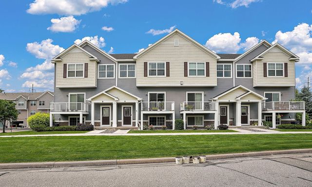 9690 Independence Cir #2, Chanhassen, MN 55317