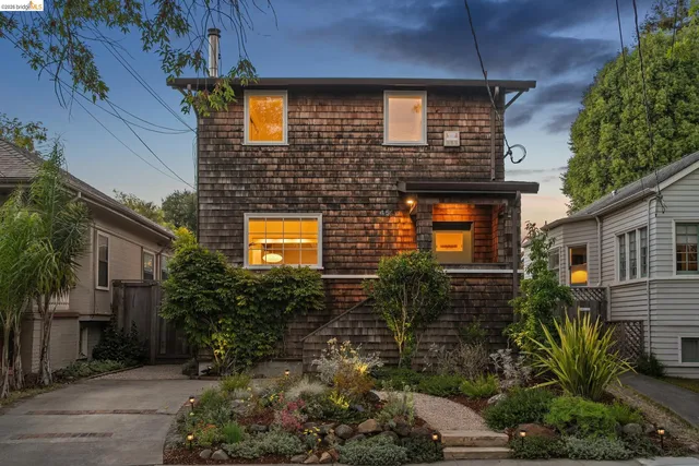 456 62nd St, Oakland, CA 94609
