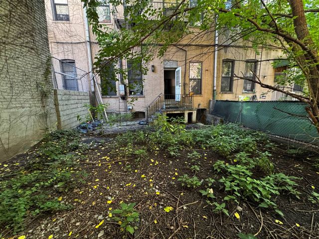 613 Woodward Ave #1A, Ridgewood, NY 11385