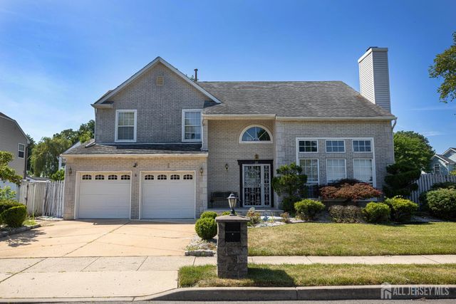 29 Major Dr, Sayreville, NJ 08872