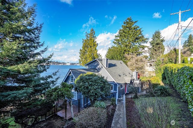 320 Perry Avenue N, Pt Orchard, WA 98366