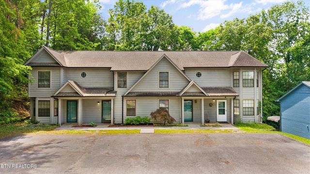 629 Idlewood Ln #C, Knoxville, TN 37923
