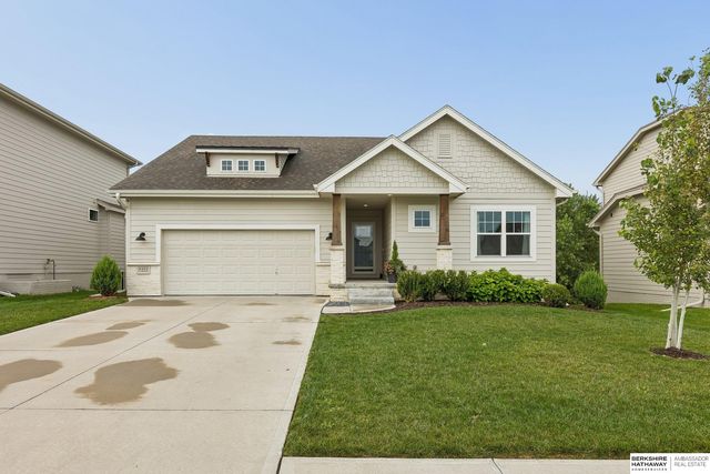 4352 S  214th St, Elkhorn, NE 68022