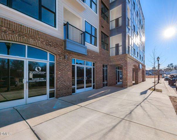 2318 Gathering Square Ct, Fuquay Varina, NC 27526