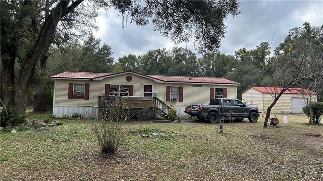 13752 214th St, O'Brien, FL 32071