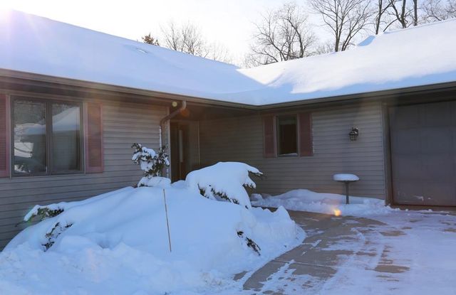 8431 Stagecoach Road, Cross Plains, WI 53528