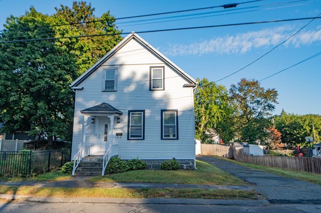 19 Lynn St, Peabody, MA 01960