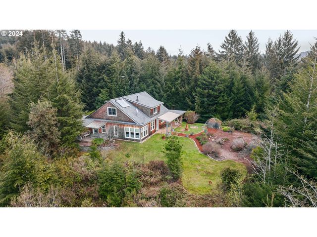 65493 Bay Breeze Rd, North Bend, OR 97459