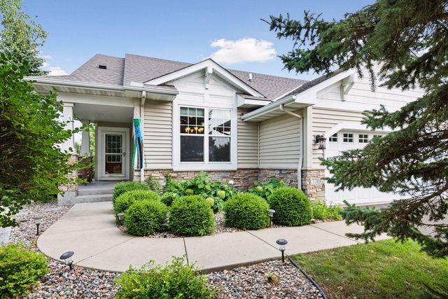 7703 Vasserman Pl, Chanhassen, MN 55317