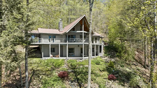 729 N  Longford Lake Rd, Brackney, PA 18812