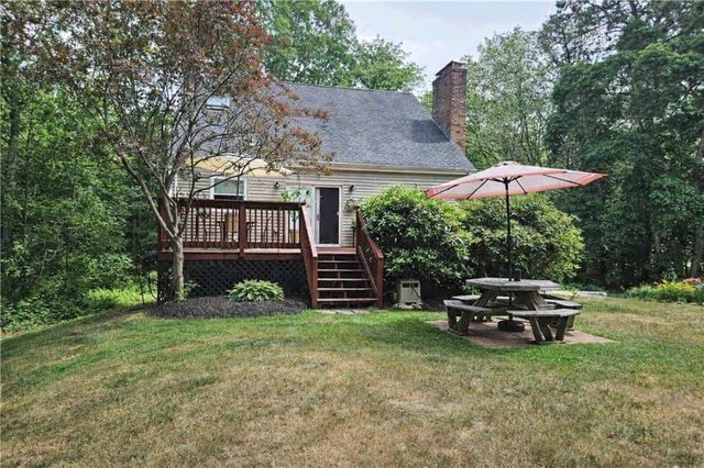 93 New London Tpke, Richmond, RI 02898