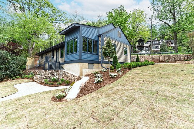 2754 Milner Ct S, Birmingham, AL 35205