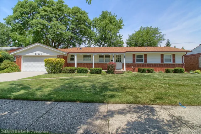 29464 Linda St, Livonia, MI 48154
