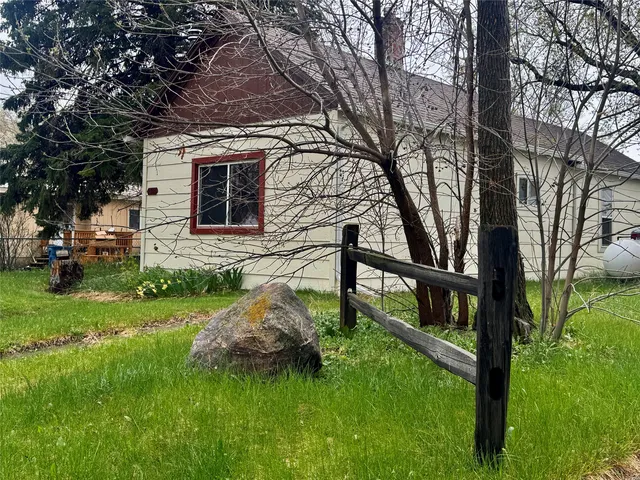 208 2nd Avenue S Us Hwy #NHN-89, Belt, MT 59412