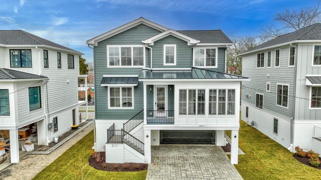 211 W  3rd Ave, Cape May, NJ 08204