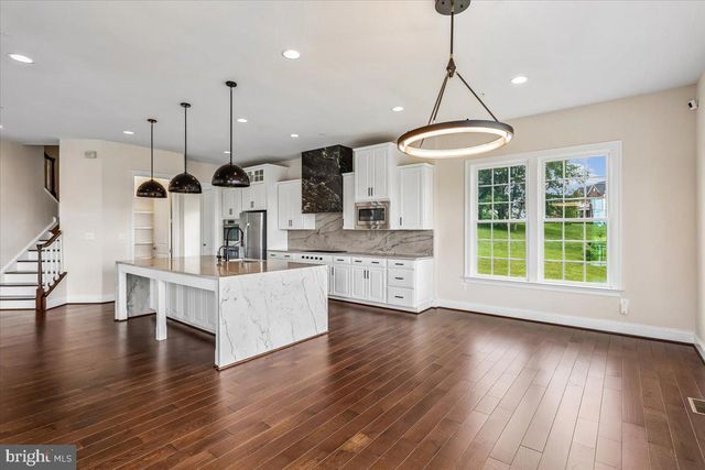 555 Parkland Rd, Eldersburg, MD 21784