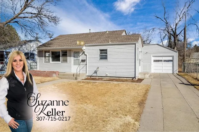 2517 E  D St, Torrington, WY 82240