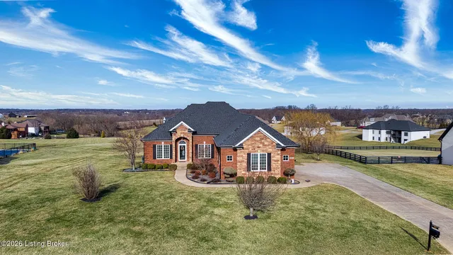 843 Nevin Ln, Fisherville, KY 40023