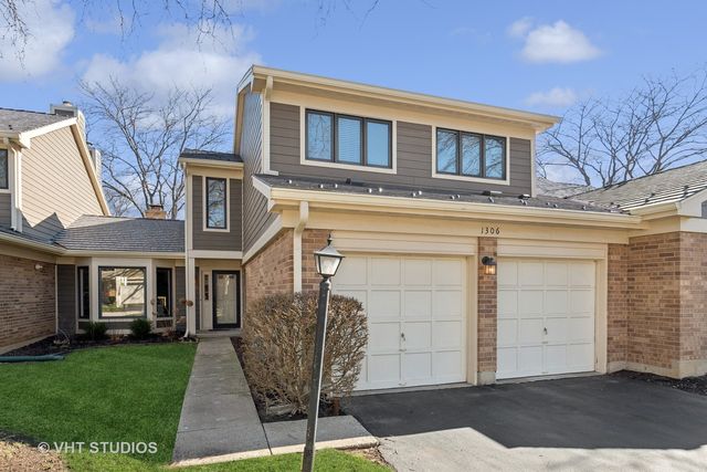 1306 Downs Pkwy #1306, Libertyville, IL 60048