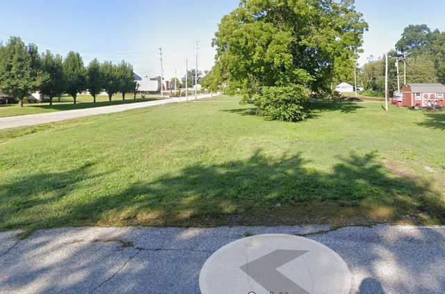 801 N  Washington Ave, Chanute, KS 66720