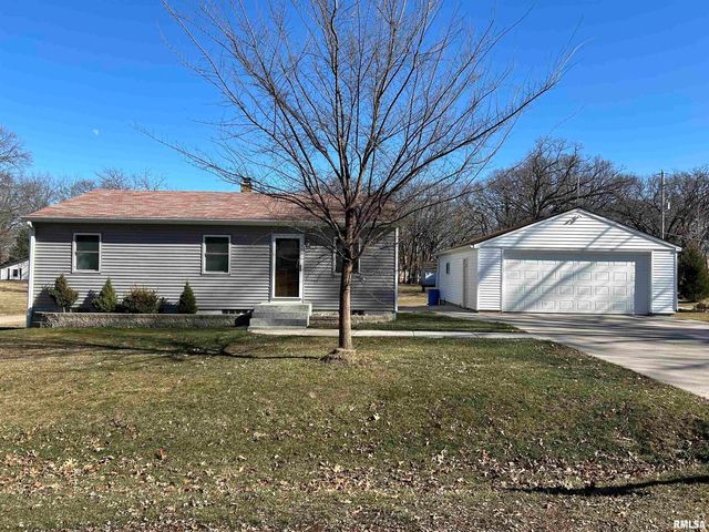 1609 14th St, Silvis, IL 61282