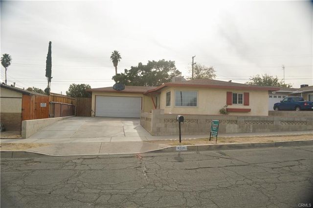 1228 Kelly Dr, Barstow, CA 92311