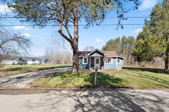 84 Fruitdale Rd, Morgantown, IN 46160