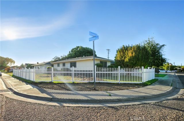 1709 Brenda Way, Turlock, CA 95382