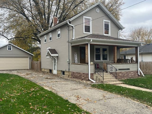 614 S  East St, Earlville, IL 60518
