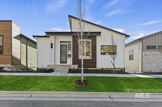 3541 E  Warm Springs Ave, Boise, ID 83716