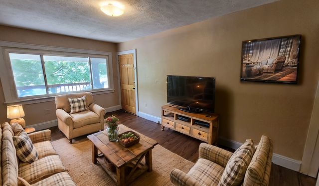 293 N  Martha Ave #2, Akron, OH 44305