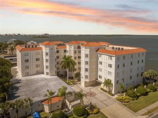 1860 N  Fort Harrison Ave #106, Clearwater, FL 33755
